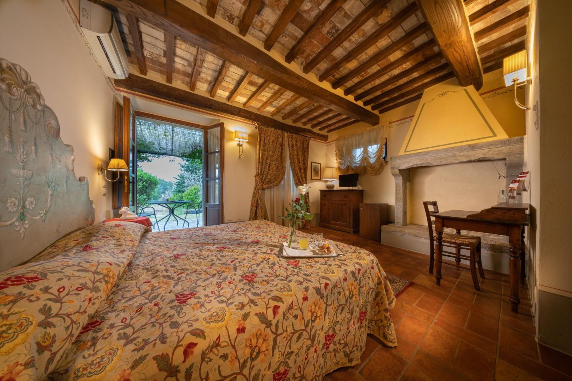 Villa Borgo San Pietro Кортона Экстерьер фото